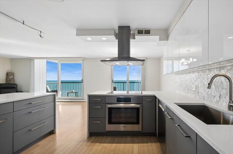 Tiny photo for 5855 N Sheridan Road #9B, Chicago, IL 60660 (MLS # 12586839)