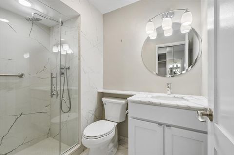 Tiny photo for 5855 N Sheridan Road #9B, Chicago, IL 60660 (MLS # 12586839)