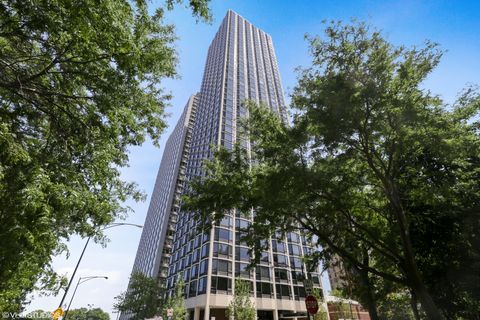 1555 N Astor Street 28EW Chicago IL 60610