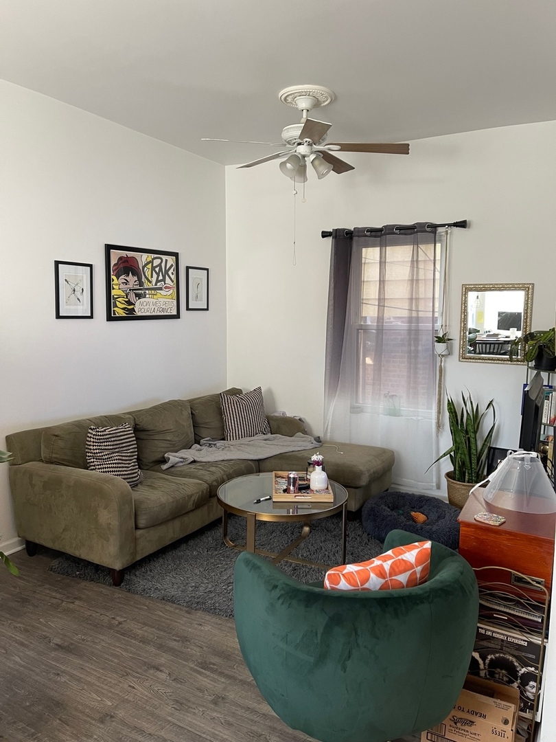 912 N ASHLAND Avenue 2C