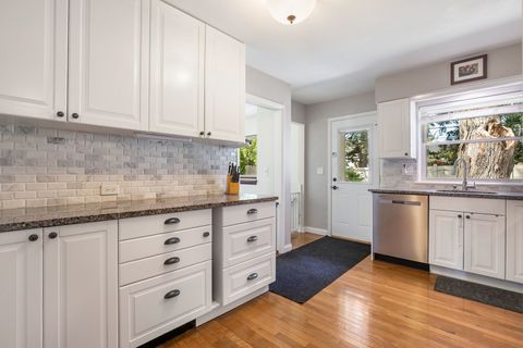 Tiny photo for 205 Huntington Court, La Grange Park, IL 60526 (MLS # 12465983)