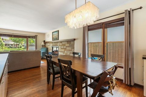 Tiny photo for 205 Huntington Court, La Grange Park, IL 60526 (MLS # 12465983)