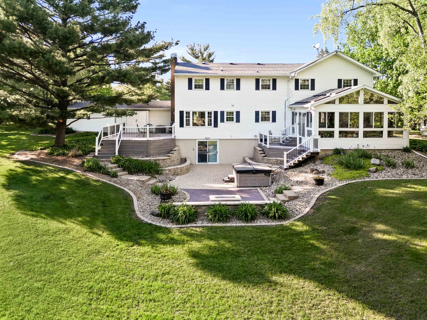19423 Lakeside Lane