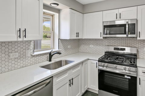 Tiny photo for 7704 Mcvicker Avenue, Burbank, IL 60459 (MLS # 12727128)