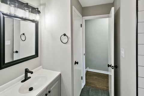 Tiny photo for 7704 Mcvicker Avenue, Burbank, IL 60459 (MLS # 12727128)