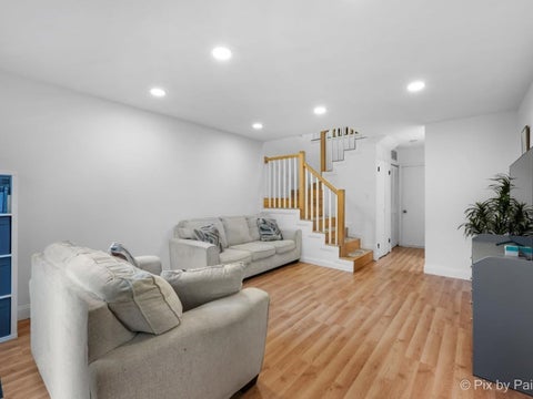 Tiny photo for 2024 Sudbury Drive, Hoffman Estates, IL 60169 (MLS # 12697584)