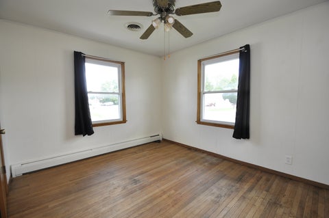 Tiny photo for 1015 1st Avenue, Ottawa, IL 61350 (MLS # 12736837)