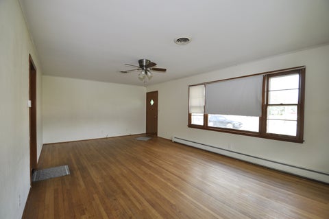 Tiny photo for 1015 1st Avenue, Ottawa, IL 61350 (MLS # 12736837)
