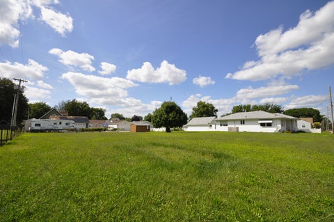 Tiny photo for 1015 1st Avenue, Ottawa, IL 61350 (MLS # 12736837)