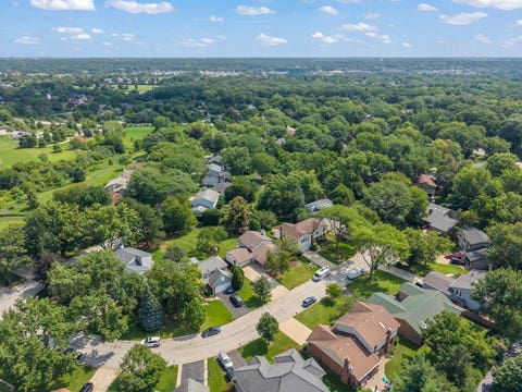 Tiny photo for 6557 Raintree Court, Lisle, IL 60532 (MLS # 12727380)