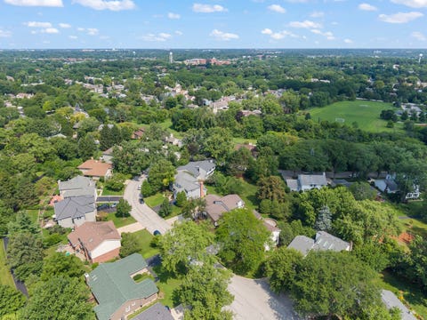 Tiny photo for 6557 Raintree Court, Lisle, IL 60532 (MLS # 12727380)