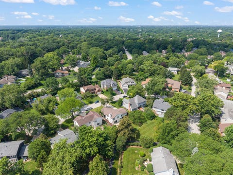 Tiny photo for 6557 Raintree Court, Lisle, IL 60532 (MLS # 12727380)