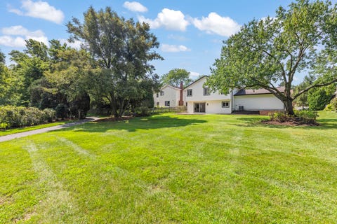 Tiny photo for 6557 Raintree Court, Lisle, IL 60532 (MLS # 12727380)