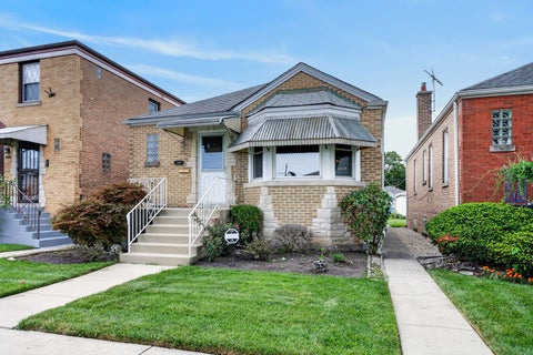 Photo of 3628 N Nottingham Avenue, Chicago, IL 60634 (MLS # 12754150)