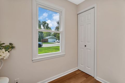 Tiny photo for 1901 Wilcox Street, Crest Hill, IL 60403 (MLS # 12474483)