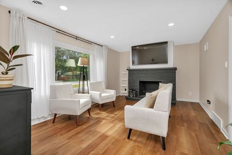 Tiny photo for 1901 Wilcox Street, Crest Hill, IL 60403 (MLS # 12474483)