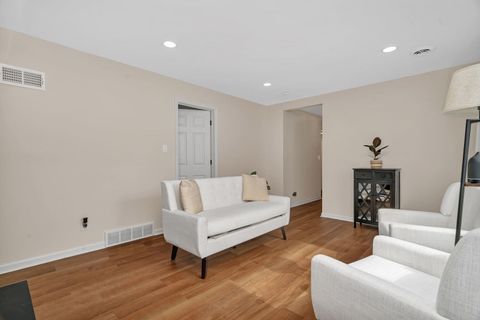 Tiny photo for 1901 Wilcox Street, Crest Hill, IL 60403 (MLS # 12474483)