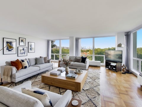 Tiny photo for 601 E 32nd Street #610, Chicago, IL 60616 (MLS # 12741540)