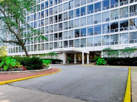 Photo of 601 E 32nd Street #610, Chicago, IL 60616 (MLS # 12741540)