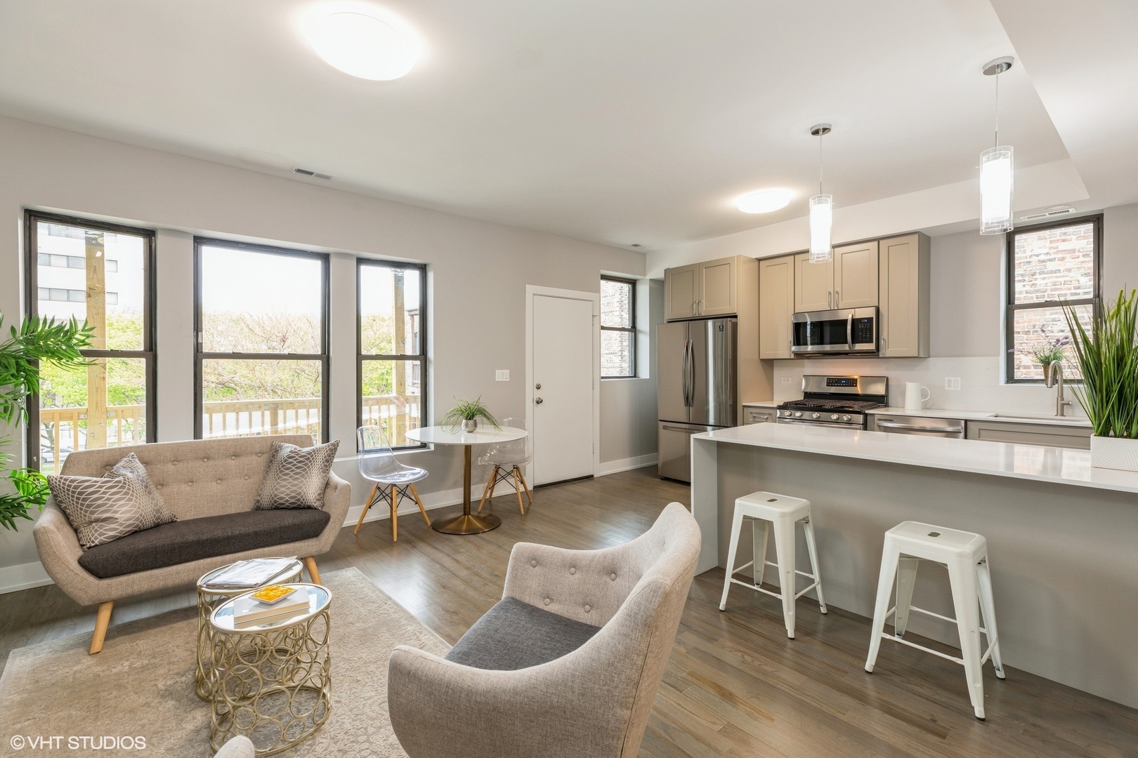 5038 S Saint Lawrence Avenue 2N