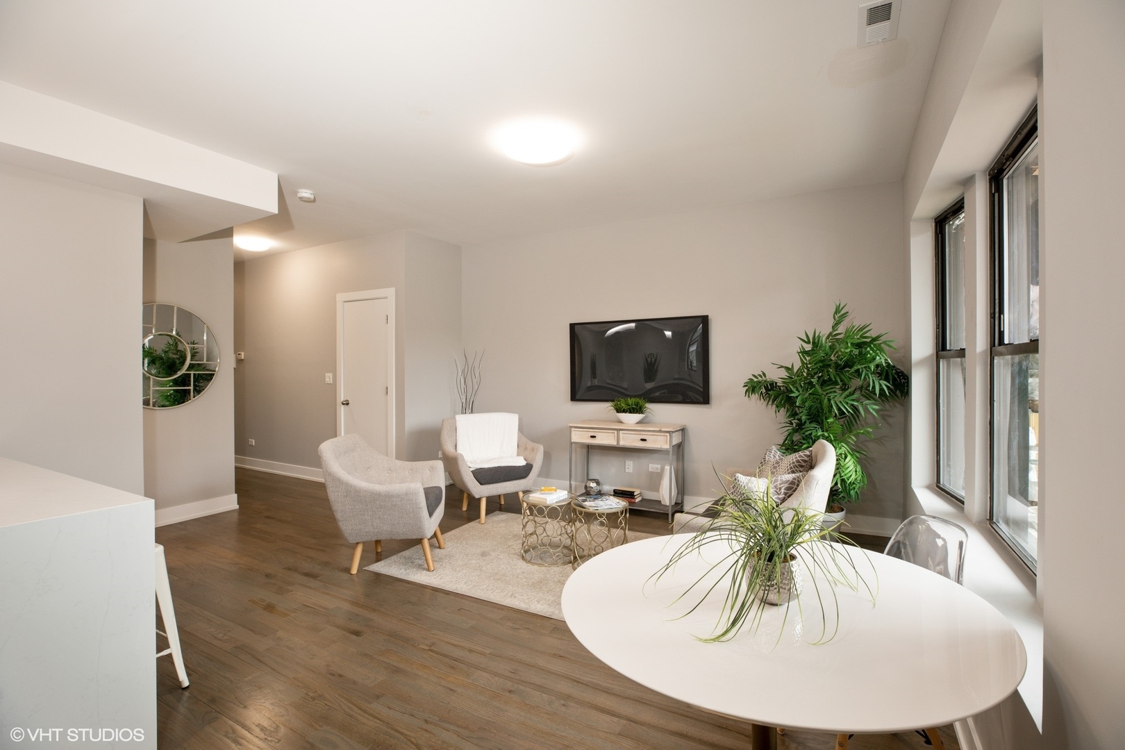 5038 S Saint Lawrence Avenue 2N