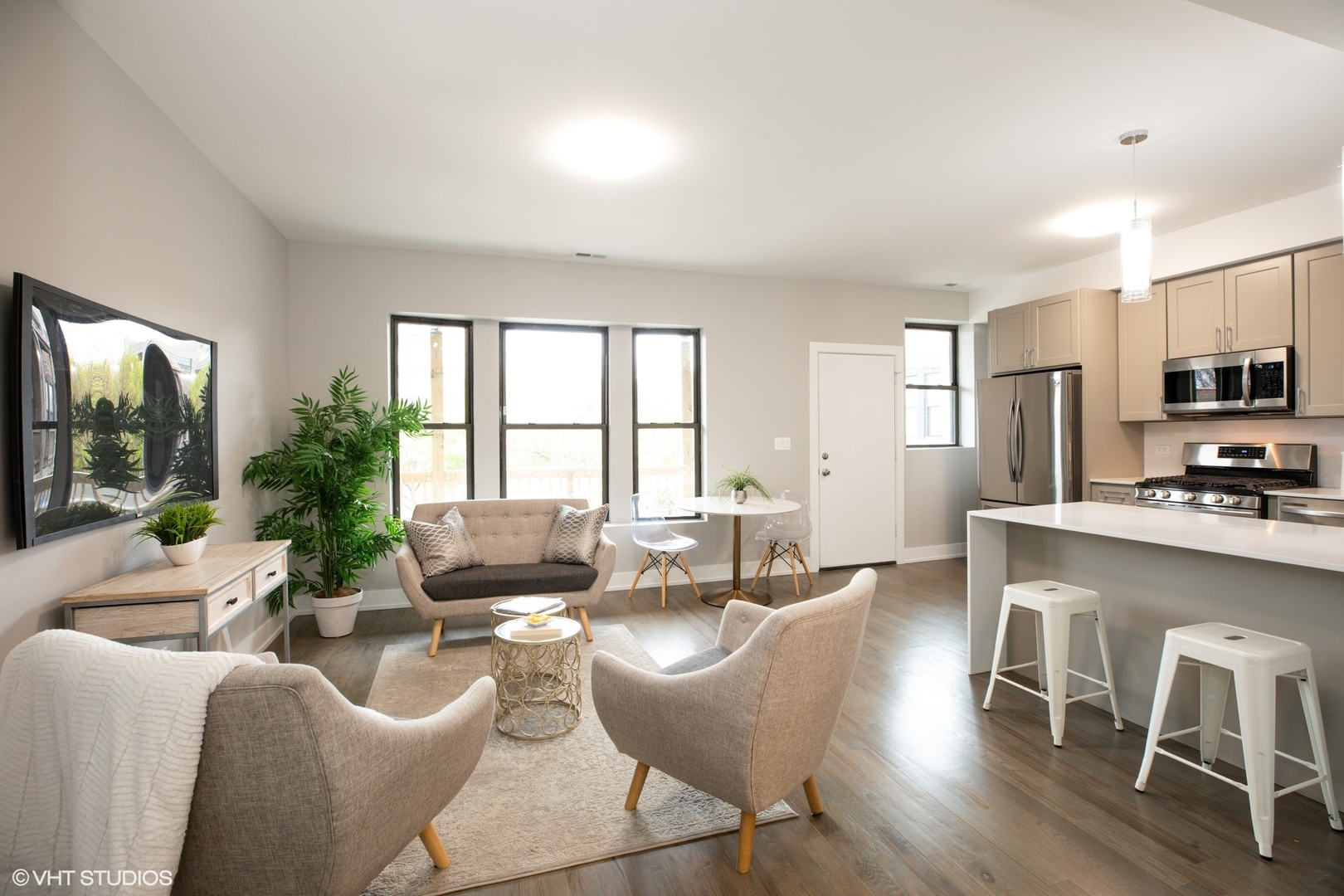 5038 S Saint Lawrence Avenue 2N