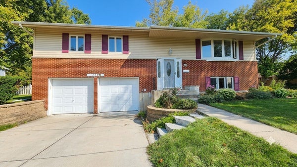 132 N KITSON DR, PALATINE, IL 60074 - Image 25fe1381e238a838cb4a1a4e5f3eb528/1907229455