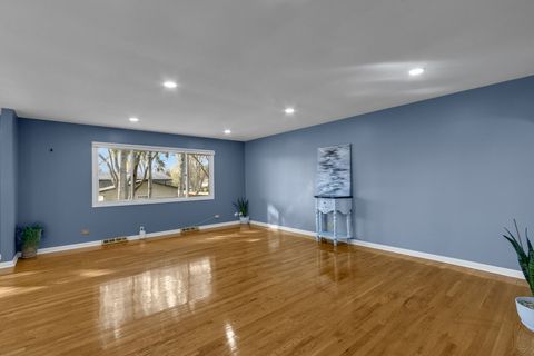 Tiny photo for 4N580 Chatham Court, West Chicago, IL 60185 (MLS # 12522578)