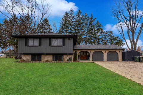 4N580 Chatham Court West Chicago IL 60185