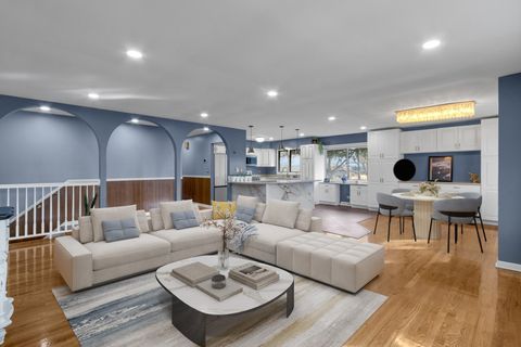 Tiny photo for 4N580 Chatham Court, West Chicago, IL 60185 (MLS # 12522578)