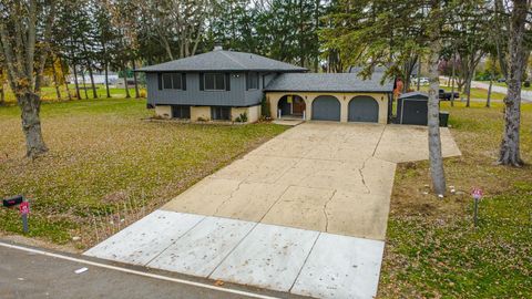 Tiny photo for 4N580 Chatham Court, West Chicago, IL 60185 (MLS # 12522578)