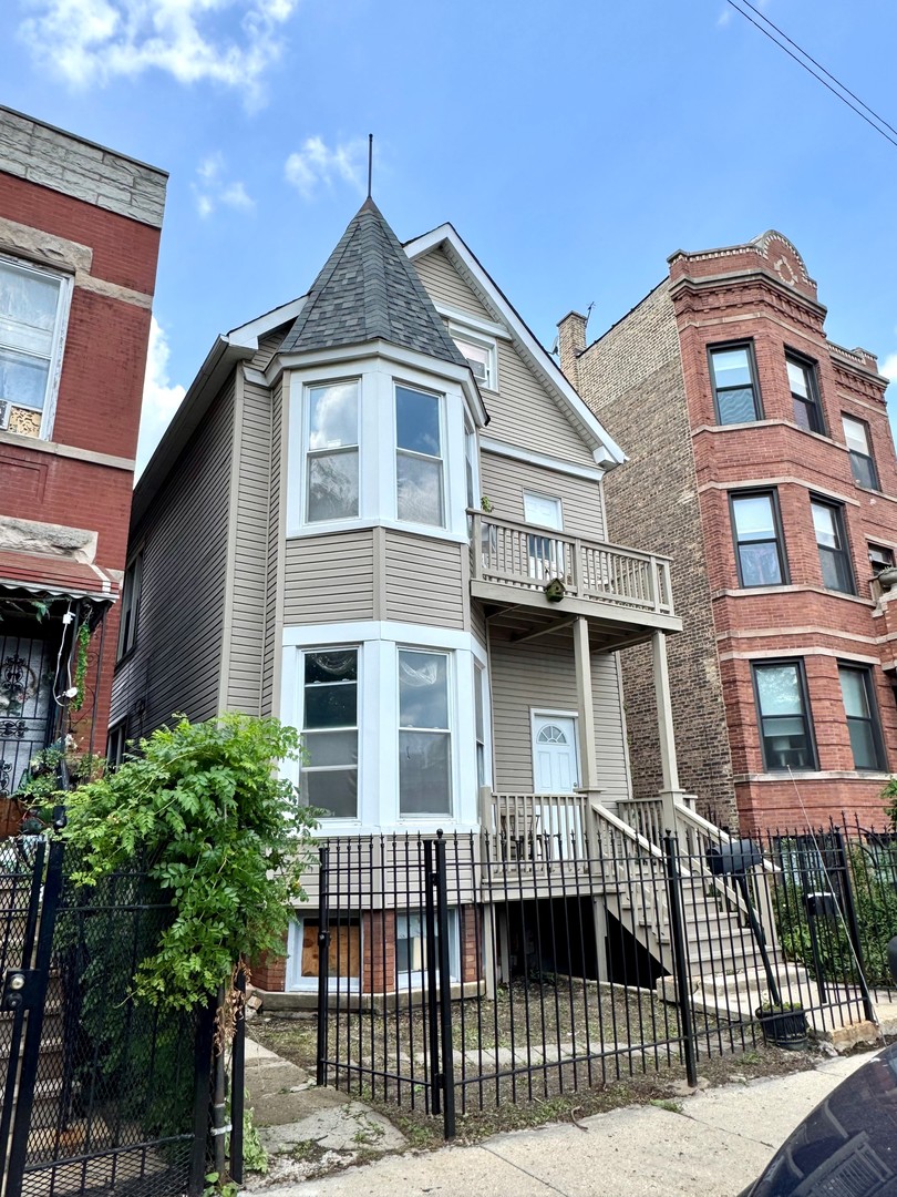 2342 N KIMBALL Avenue