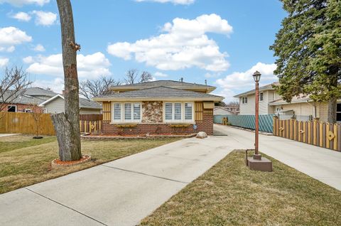 Photo of 10532 S 80th Court, Palos Hills, IL 60465 (MLS # 12585747)