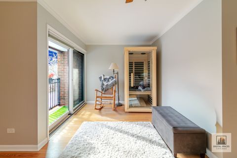 Tiny photo for 325 N Oak Park Avenue #B, Oak Park, IL 60302 (MLS # 12570128)