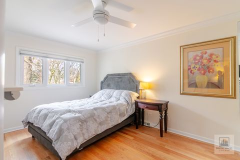 Tiny photo for 325 N Oak Park Avenue #B, Oak Park, IL 60302 (MLS # 12570128)