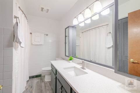 Tiny photo for 325 N Oak Park Avenue #B, Oak Park, IL 60302 (MLS # 12570128)