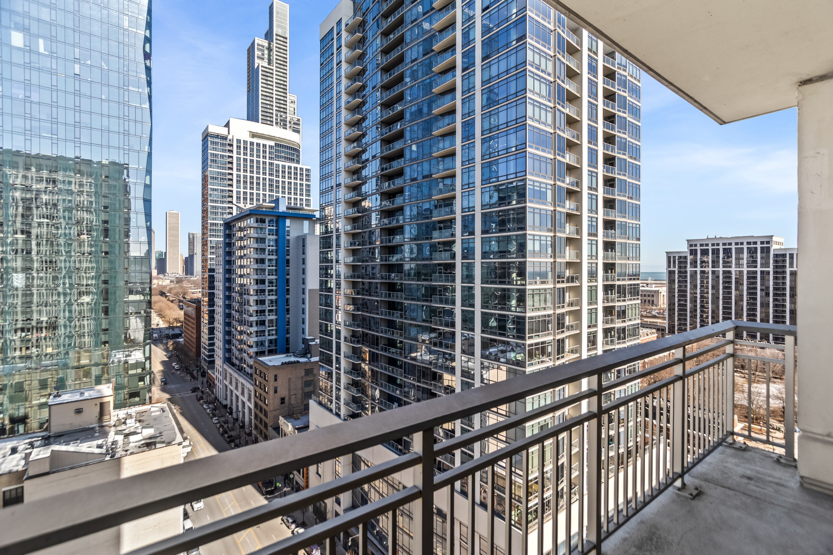 1400 S Michigan Avenue 1703