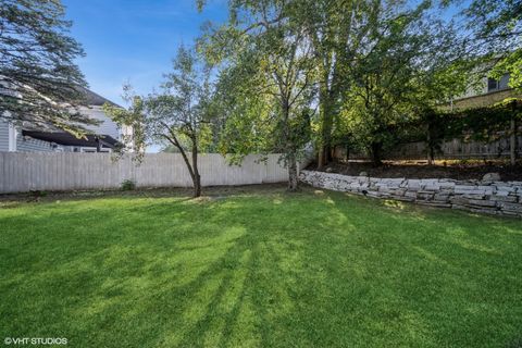 Tiny photo for 119 E Ellis Avenue, Libertyville, IL 60048 (MLS # 12552516)