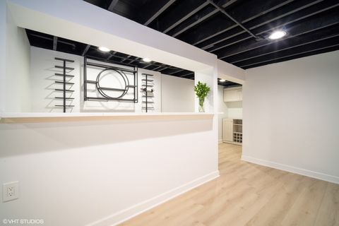 Tiny photo for 119 E Ellis Avenue, Libertyville, IL 60048 (MLS # 12552516)