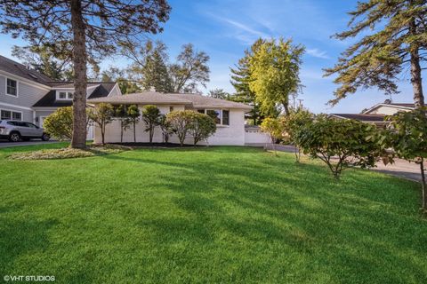 119 E Ellis Avenue Libertyville IL 60048