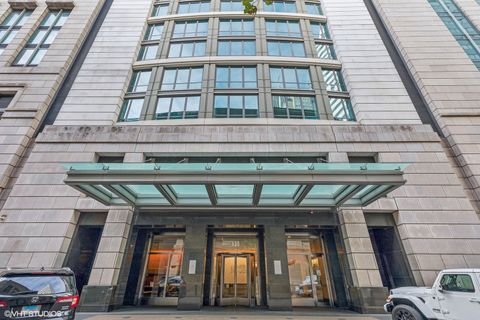 Tiny photo for 130 N Garland Court #1406, Chicago, IL 60602 (MLS # 12532003)