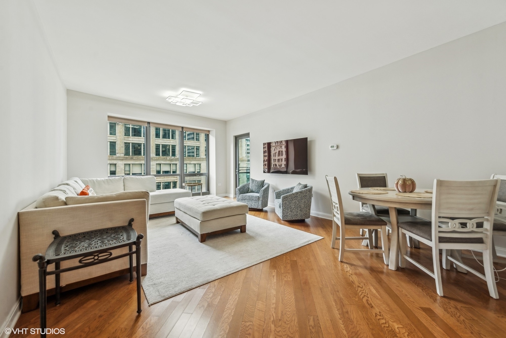 130 N Garland Court 1406