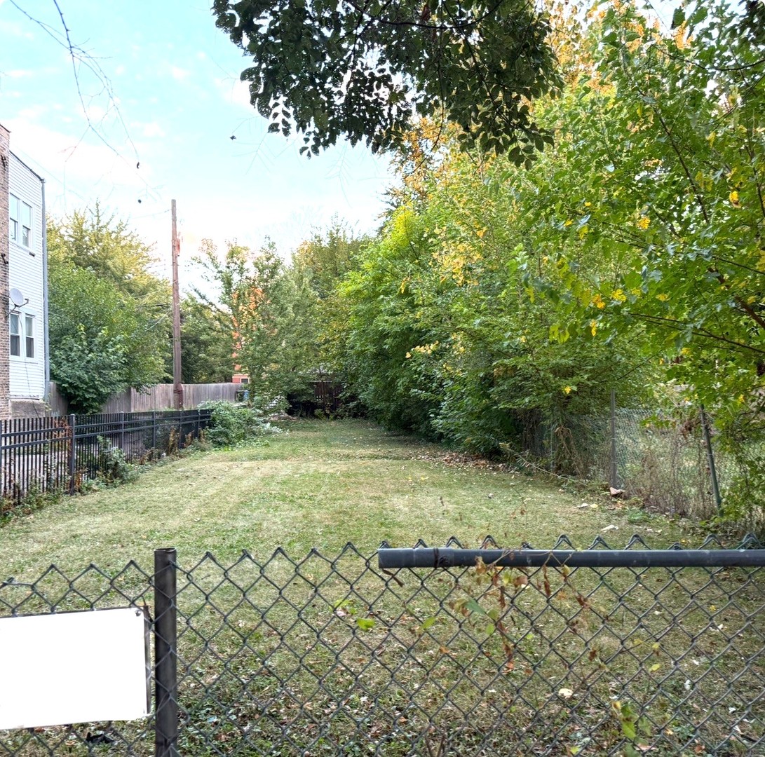 711 N Ridgeway Avenue