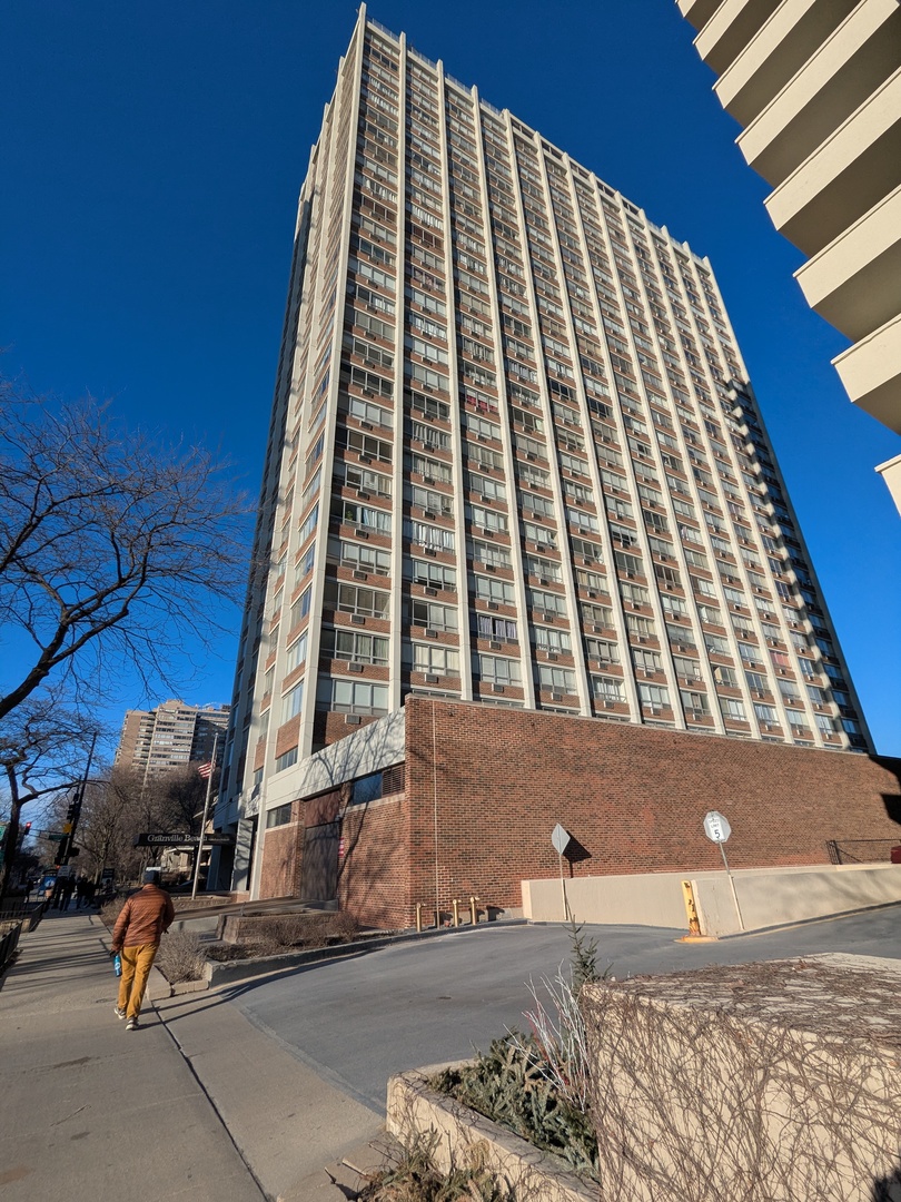 6171 N Sheridan Road 1408