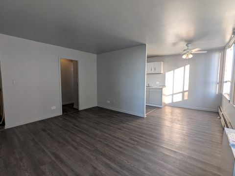 Tiny photo for 6171 N Sheridan Road #1408, Chicago, IL 60660 (MLS # 12509237)