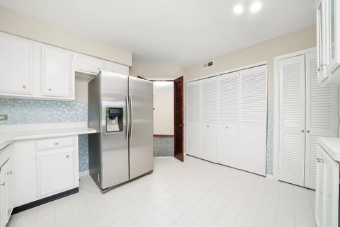 Tiny photo for 77 Lake Hinsdale Drive #207, Willowbrook, IL 60527 (MLS # 12485480)