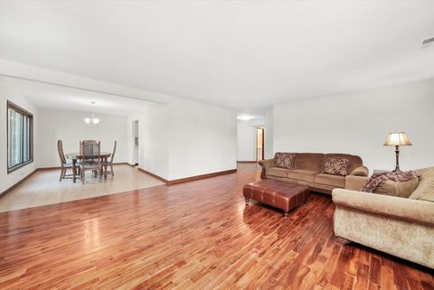 Tiny photo for 77 Lake Hinsdale Drive #207, Willowbrook, IL 60527 (MLS # 12485480)