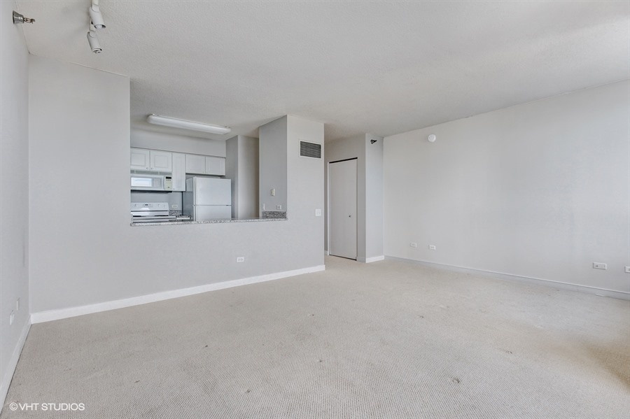 512 N MCCLURG Court 5002