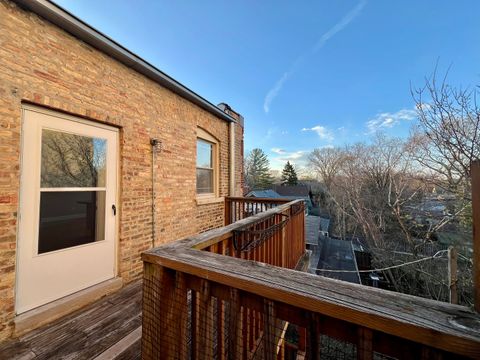 Tiny photo for 911 Maple Avenue #3N, Evanston, IL 60202 (MLS # 12613021)