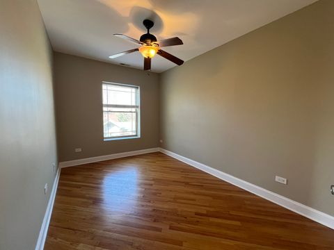 Tiny photo for 911 Maple Avenue #3N, Evanston, IL 60202 (MLS # 12613021)